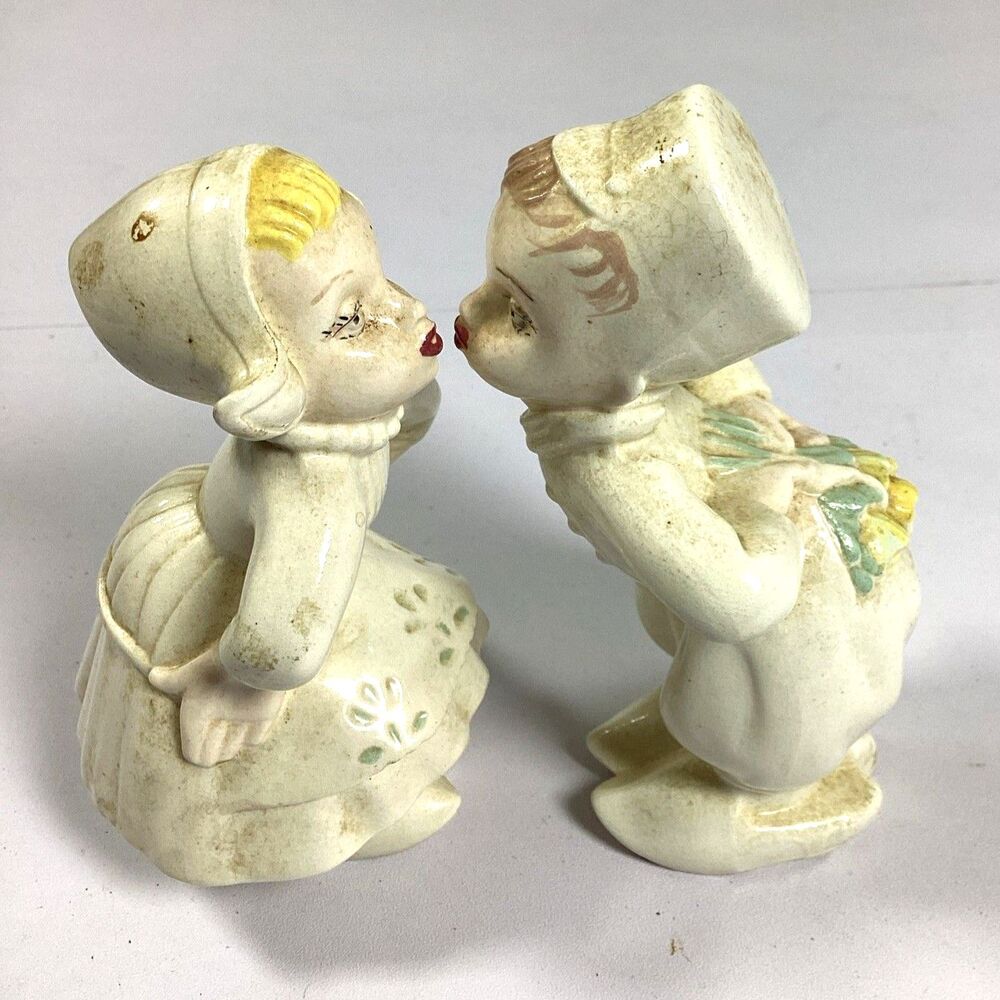 Vintage Ceramic Kissing Dutch Girl Boy Holland Mold Hand Painted MCM